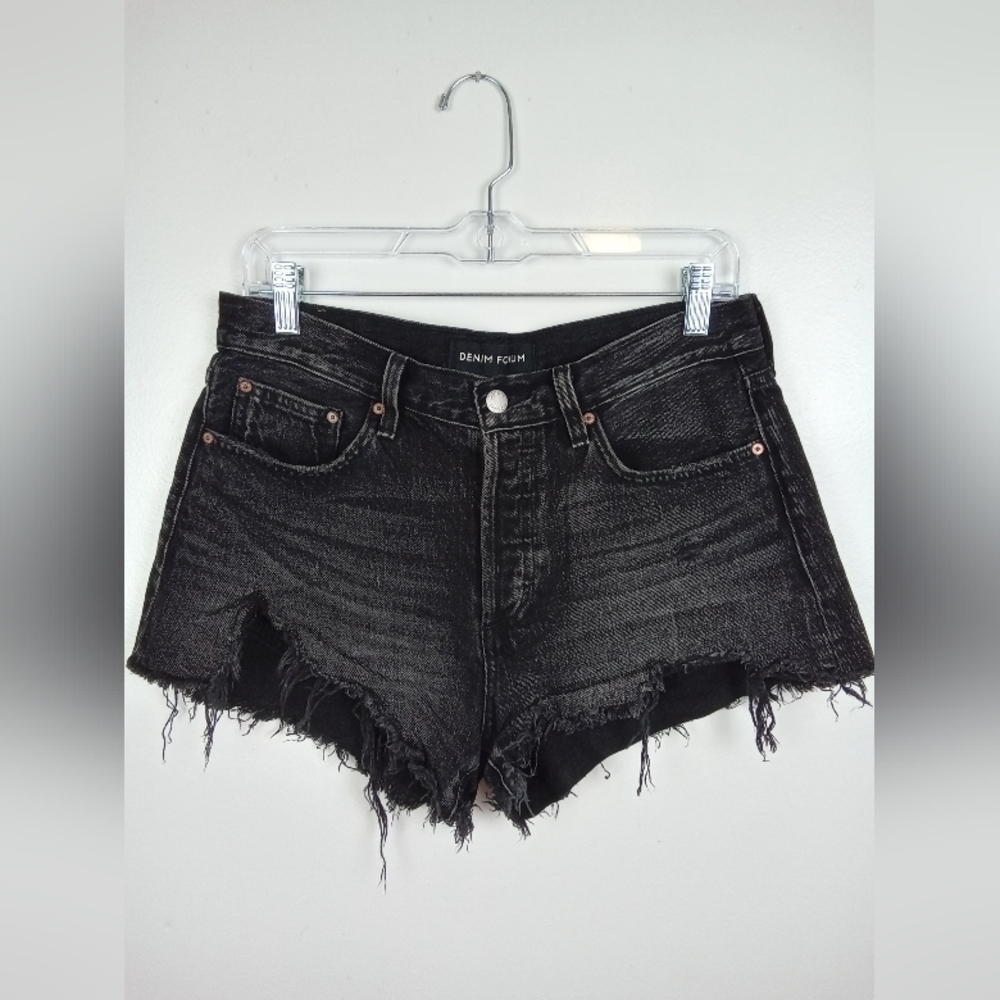 Aritzia Denim Forum The Ex Boyfriend Short Size 26 Black Denim Distressed